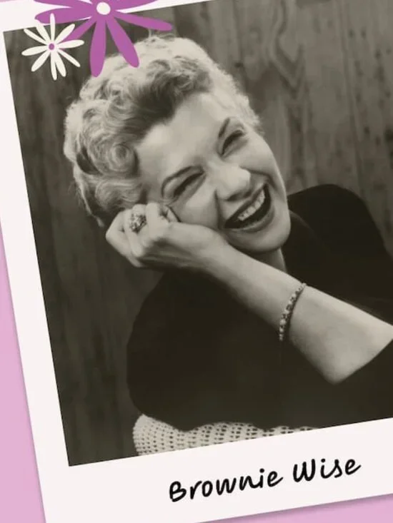 Tupperware Snack Cups 4x 4oz White Containers w/ Red Seals OR Sheer w/Pink Seals - Picture 12 of 12